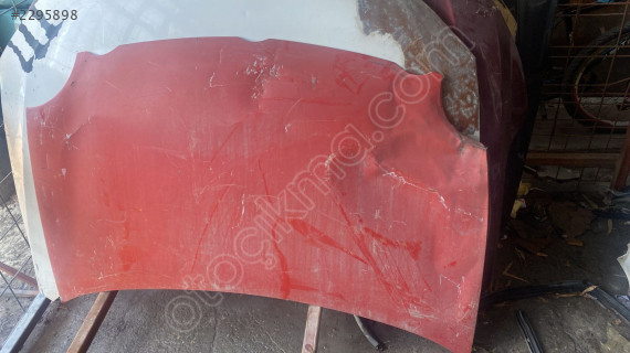 WOSWAGEN POLO ÖN KAPUT