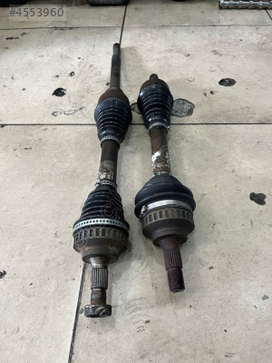 PEUGEOT  PARTNER   ORİJİNAL   1.6  HDİ  SAĞ  SOL  AKS