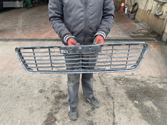 2015/2019 TOYOTA HILUX ÖN TAMPON ORTA IZGARA ORJINAL