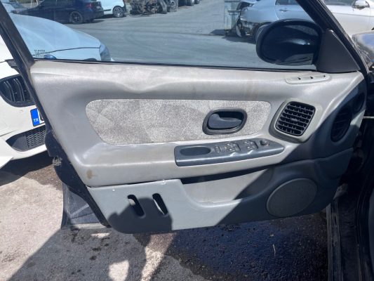 Renault Laguna 1 sol ön kapı döşemesi