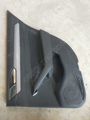 PASSAT B8 SAĞ ARKA KAPI DÖŞEMESİ 3G0867420AC