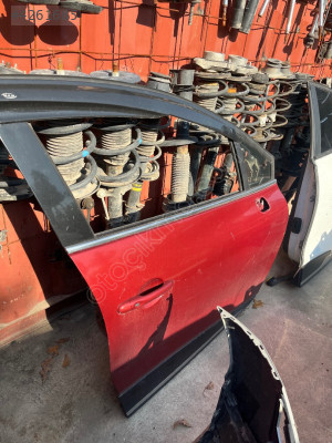 RENAULT CLİO 4 SAĞ ÖN KAPI
