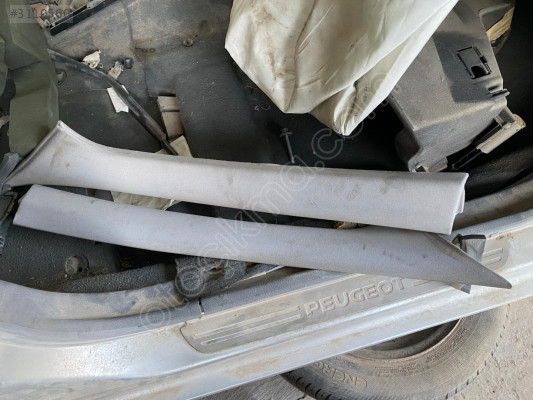 PEUGEOT 407 ÖN CAM DİREK ÇITASI 2005-2011 MODEL ORJİNAL ÇIKMA