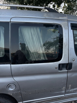 Partner Berlingo Sağ Sürgülü Kapı Orjinal