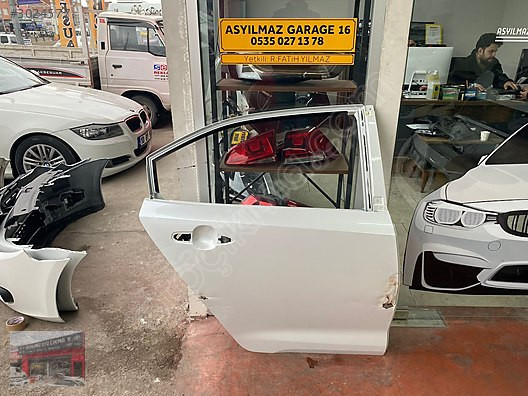 COROLLA SAĞ ARKA KAPI ORJİNAL