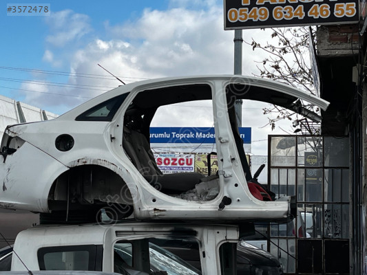 Fiat Linea Arka