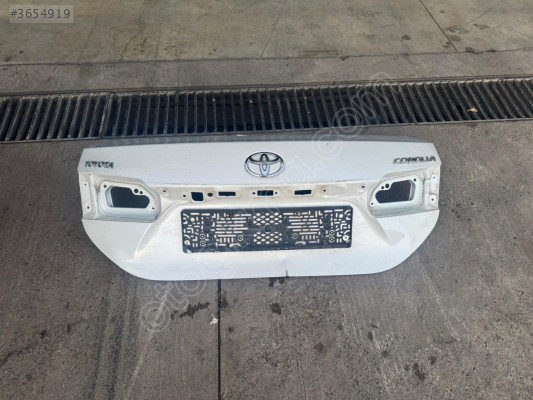 2013/2018 TOYOTA COROLLA BEYAZ BAGAJ KAPAĞI ORJINAL
