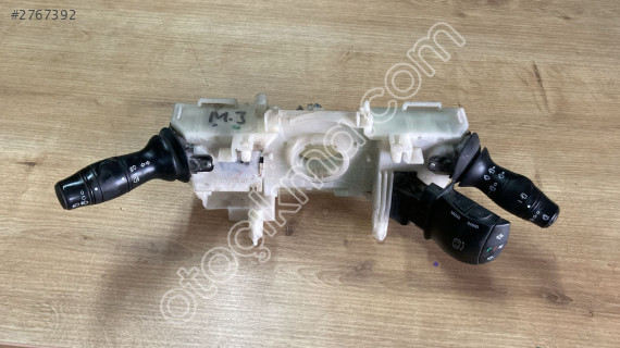 RENAULT MEGANE 3 SİNYAL KOLU HATASIZ MONTECAR 2