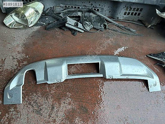 Q2 arka tampon spoiler çıkma ORJİNAL 81a 807 521 h