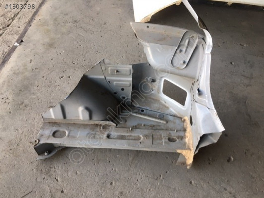 MEGANE 4 SAĞ ARKA STOP SACI VE ŞASİ ORJ ÇIKMA