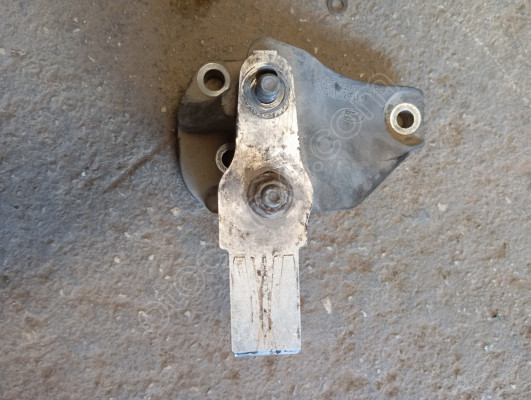 FORD FİESTA 09-17.ŞANZIMAN DESTEK TAKOZU.8V51-7M125-AB