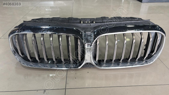 BMW 5 SERİ G30 LCİ ÖN PANJUR ARKA MASKE