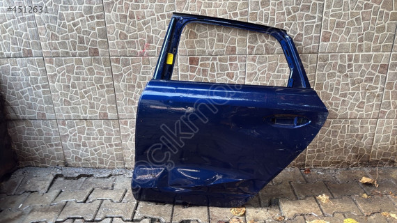 Audi A3 2021 24 sol arka kapı hatchback çıkma orijinal