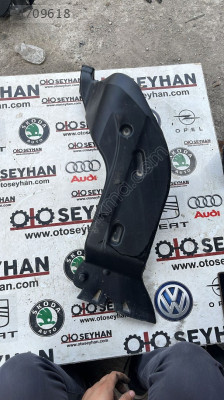 5Q0819805E Passat b8.5 b8sol arka ayak havalandırma ızgarası