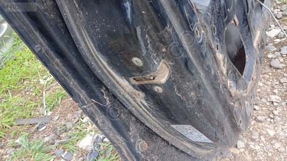 Mazda 929 sol ön kapı kilidi