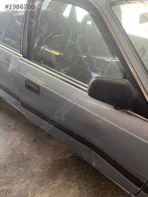 MAZDA 626 SAĞ ÖN KAPI