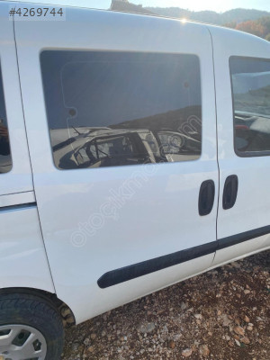 FİAT DOBLO SAG SÜRGÜLÜ KAPI HATASIZ BOYASIZ ORJİNAL ÇIKMA