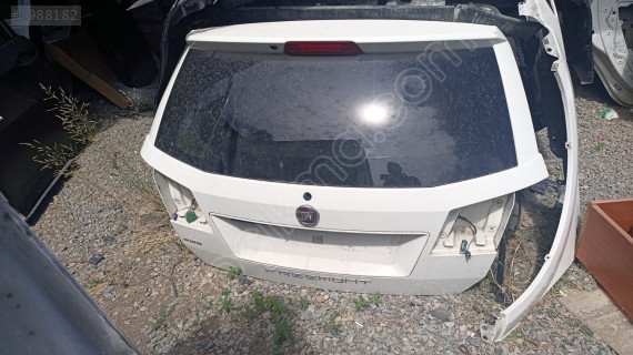 Fiat Freemont arka bagaj kapağı