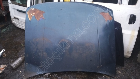 Mitsubushi lancer kaput