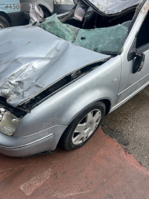 VOLKSWAGEN BORA ÇIKMA ÇAMURLUK