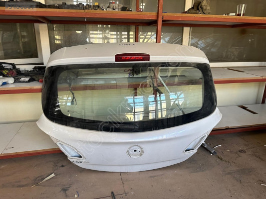 OPEL CORSA E ÇIKMA HATASIZ BAGAJ KAPAĞI