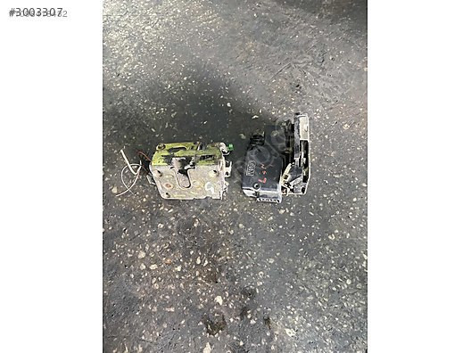 Renault 21 sağ sol ön kapı kilidi çıkma orijinal