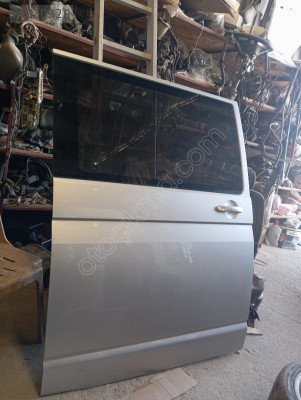 VOLKSWAGEN TRANSPORTER T7 SAĞ SÜRGÜLÜ KAPI HATASIZ DOLU