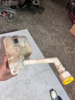 RENAULT FLUENCE CAM SUYU DEPOSU ÇIKMA ORJİNAL