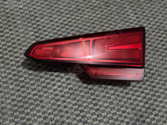 8W5945076 Audi A4 B9 Sağ Arka Halojen İç Stop