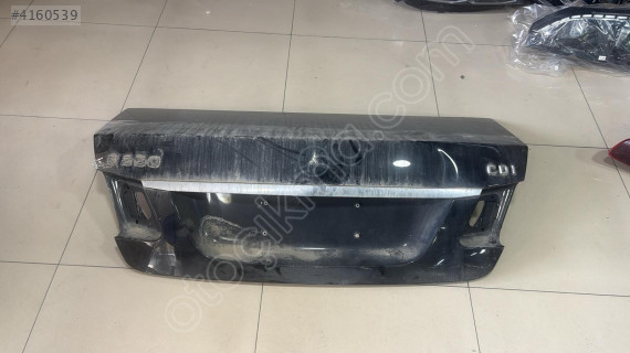 MERCEDES E SERİ W212 BAGAJ KAPAĞI