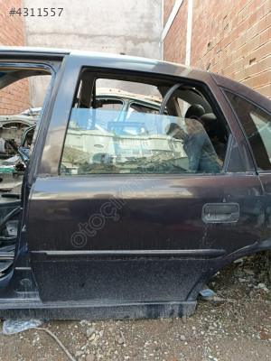 Opel Vectra b kasa sol arka kapı