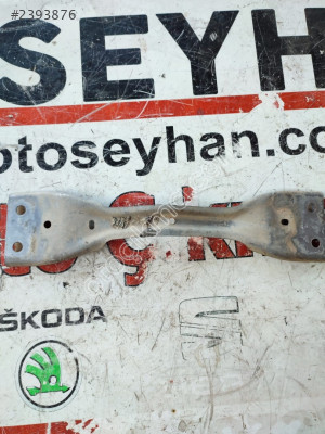 1K0884421C Audi A3 alt şase bağlantı demiri