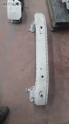 volvo s40 ön tampon demiri sefalılar oto cıkma