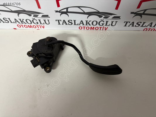 RENAULT MEGANE 2 GAZ PADALI