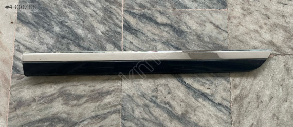 PASSAT B8 SOL ARKA KAPI ÇITASI (NİKELAJ) ORJİNAL