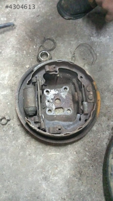 Ford Focus 1 arka fren tablası