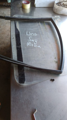 Uno sağ arka kapı cam fitili çıkma