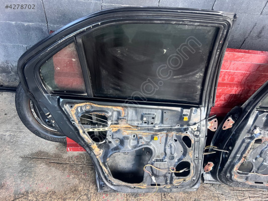 HONDA EURO CİVİC KAPI CAMLARI ÇIKMA ORJİNAL ÖN ARKA CAM LAR