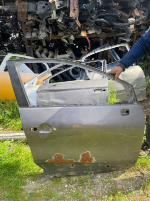 2014 Renault Captur sağ ön kapı