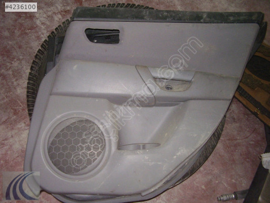 MAZDA 3 2005 ÇIKMA SAĞ ARKA KAPI DÖŞEMESİ