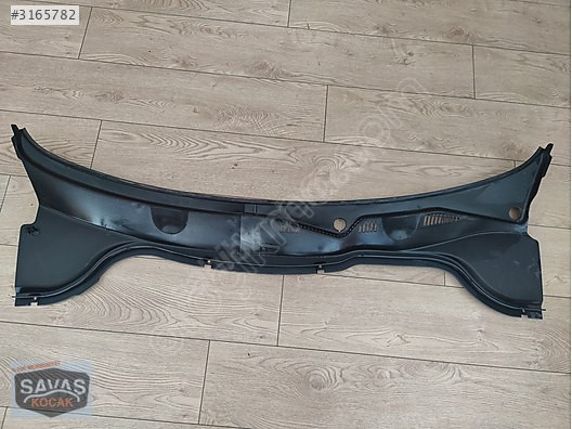 Volkswagen PASSAT B7 Ön Cam Izgarası