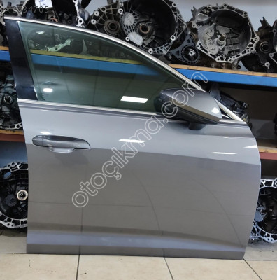 AUDİ A6 2021 SAĞ ÖN KAPI ASEL OTO
