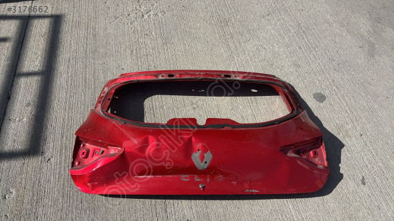 RENAULT CLİO 5 BAGAJ KAPAĞI