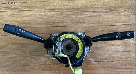 Toyota Carina ve korona sinek kolu
