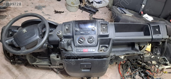 PEUGEOT BOXER GÖĞÜS TAKIMI