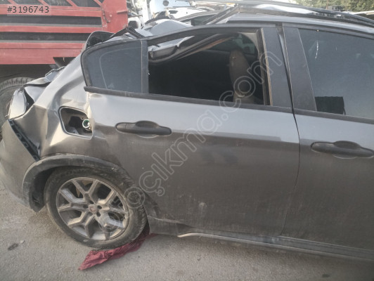 Fiat egea Cross sağ arka kapı