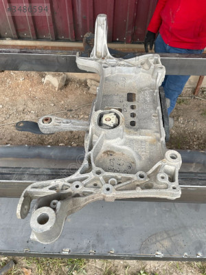 VW PASSAT B7 MOTOR TRAVERS ORJİNAL ÇIKMA