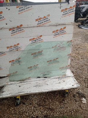 SUZUKİ VİTARA SOL ÖN KAPI CAMI ÇIKMA 2000-2010