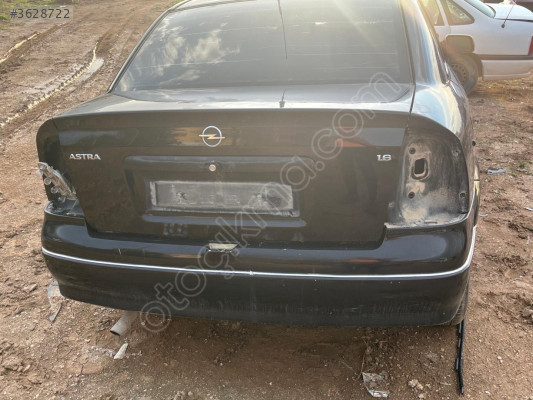 Opel Astra G bagaj kapağı