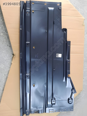 AUDI A4 2009-2016 SOL ALT TABAN KAPLAMASI PLASTİK 8K0825207B